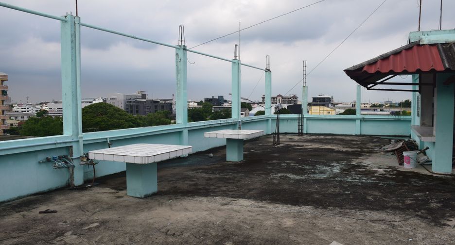 出售 56 卧室 商业空间 在 Suan Luang, 曼谷