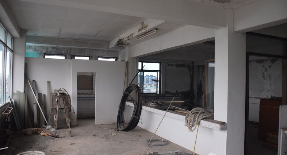 For sale 56 bedrooms retail Space in Suan Luang, Bangkok