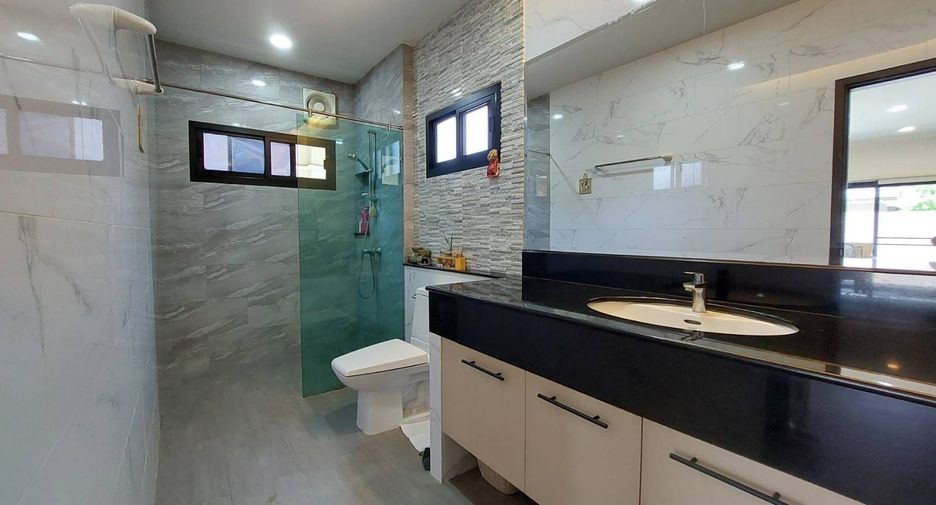 For sale 3 bedrooms house in Bang Lamung, Chonburi