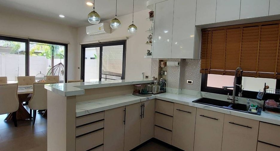 For sale 3 bedrooms house in Bang Lamung, Chonburi