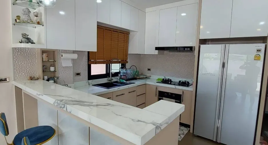 À vendre 3 chambres maison à Huay Yai, Pattaya