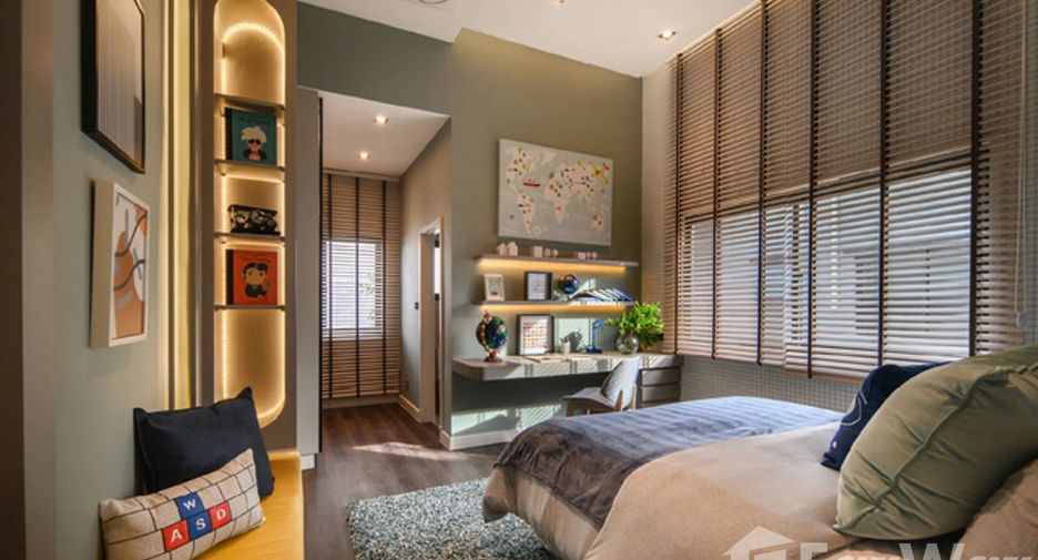 For sale 4 bedrooms house in Taling Chan, Bangkok
