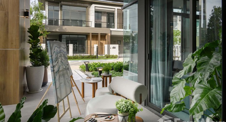 For sale 4 bedrooms house in Taling Chan, Bangkok