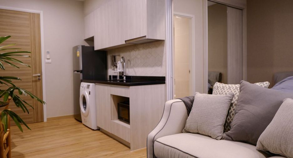 For sale 1 bed condo in Si Racha, Chonburi