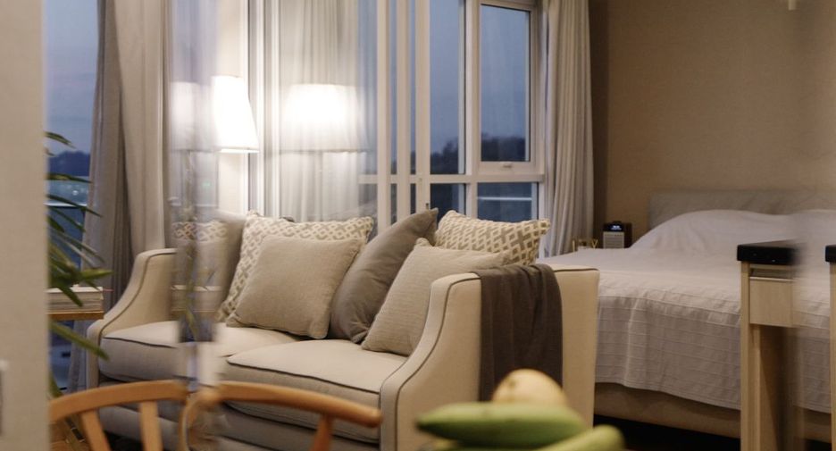 For sale 1 bed condo in Si Racha, Chonburi