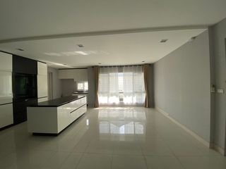 Haus zum Kauf mit 4 Zimmer in San Kamphaeng, Chiang Mai