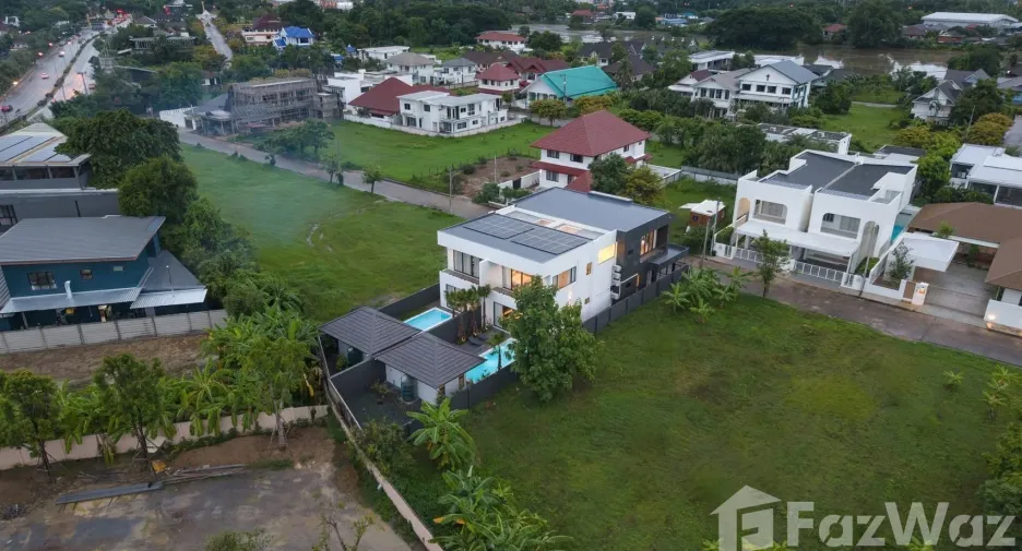 For sale 5 bedrooms villa in Hang Dong, Chiang Mai
