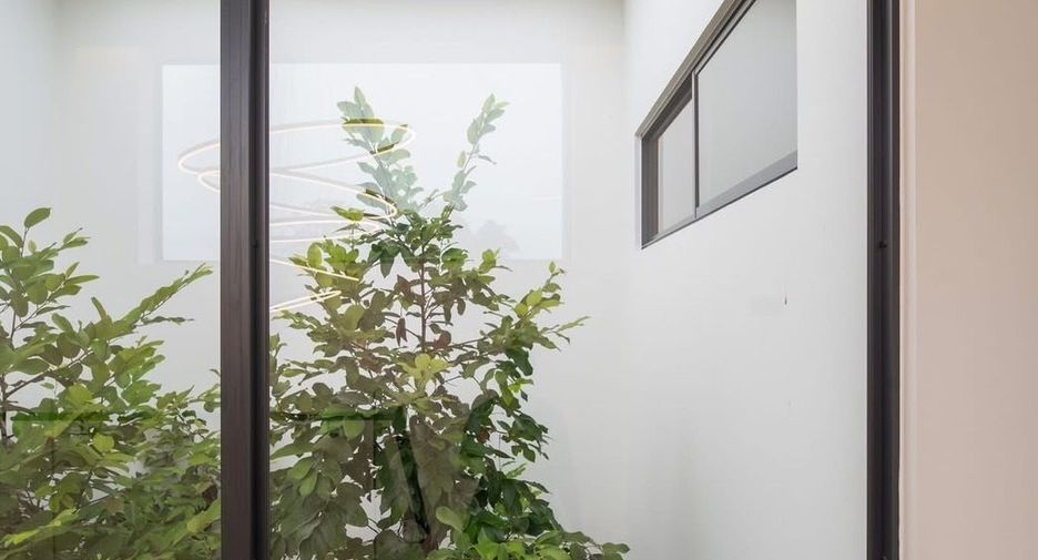 For sale 5 bedrooms villa in Hang Dong, Chiang Mai