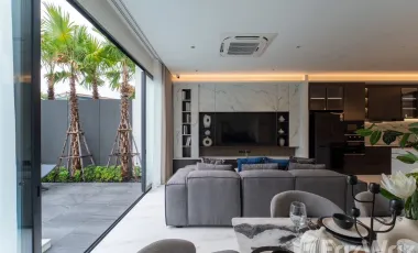 For sale 5 bedrooms villa in Hang Dong, Chiang Mai