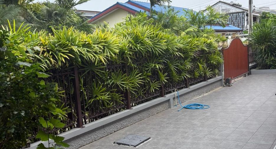 For sale 4 bedrooms villa in Bang Lamung, Chonburi