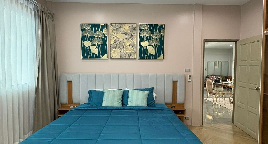 For sale 4 bedrooms villa in Bang Lamung, Chonburi