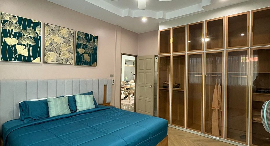 For sale 4 bedrooms villa in Bang Lamung, Chonburi