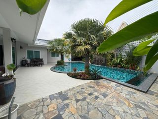 For sale 4 bedrooms villa in Bang Lamung, Chonburi