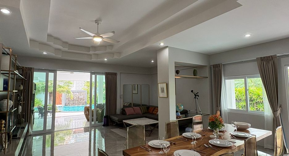For sale 4 bedrooms villa in Bang Lamung, Chonburi
