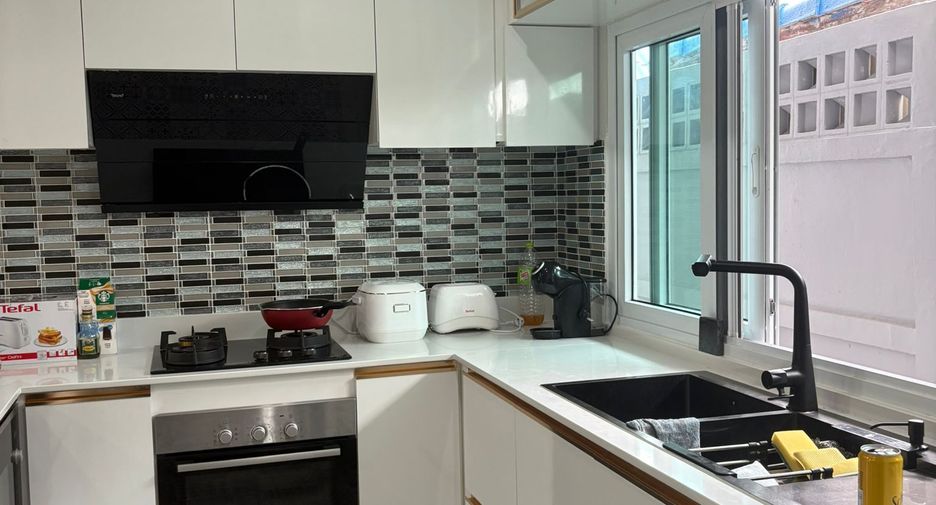 For sale 4 bedrooms villa in Bang Lamung, Chonburi