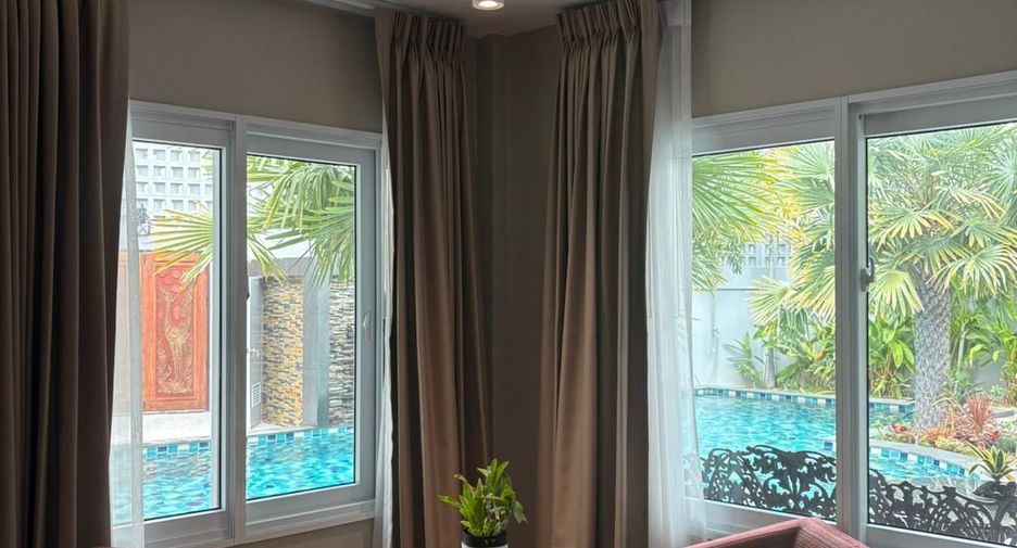 For sale 4 bedrooms villa in Bang Lamung, Chonburi