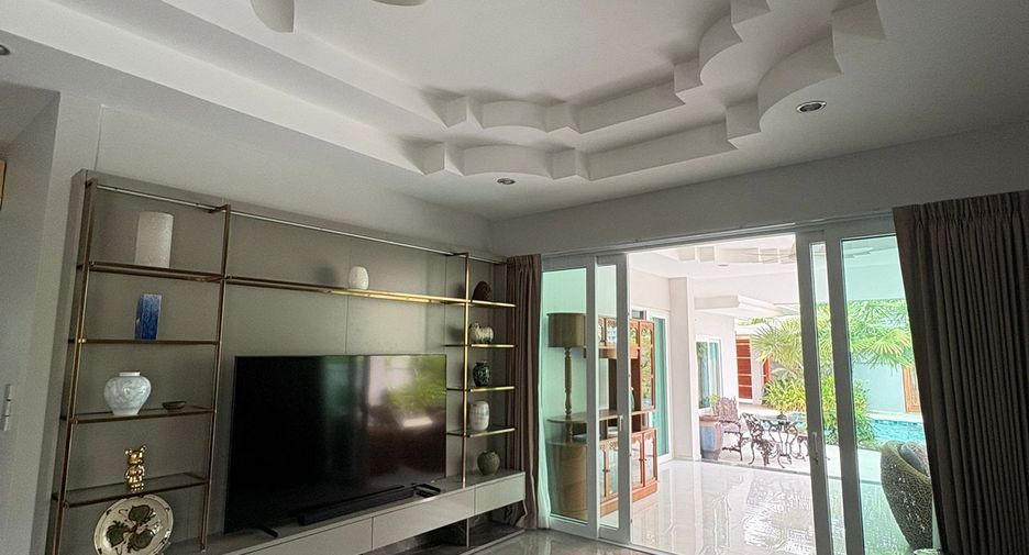 For sale 4 bedrooms villa in Bang Lamung, Chonburi