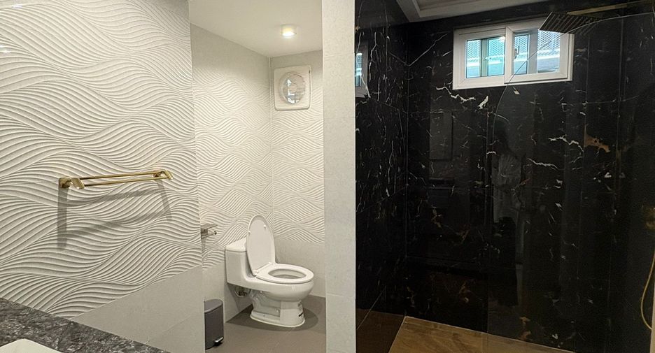 For sale 4 bedrooms villa in Bang Lamung, Chonburi