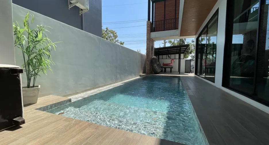 For rent 4 bedrooms villa in Cha Am, Phetchaburi