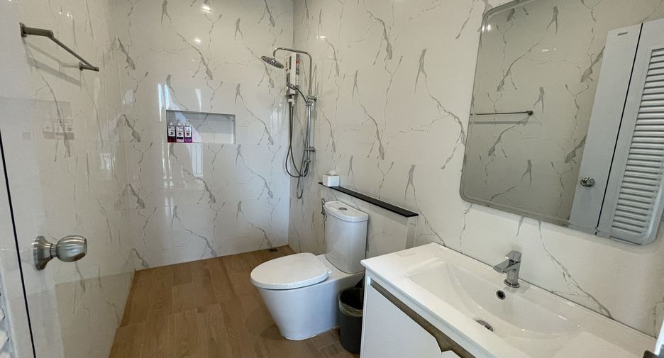 For rent 4 bedrooms villa in Cha Am, Phetchaburi
