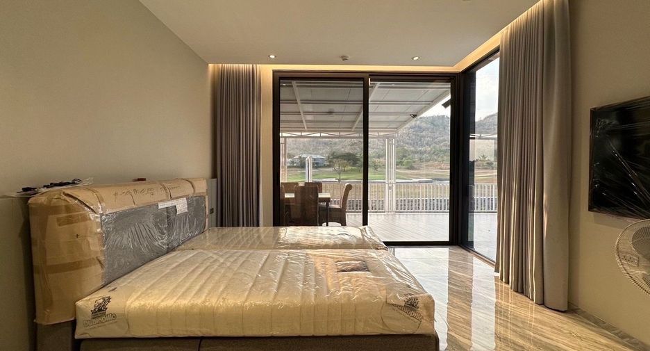 For sale 4 bedrooms villa in Hua Hin, Prachuap Khiri Khan