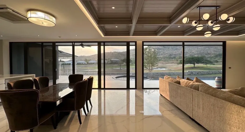 For sale 4 bedrooms villa in Hua Hin, Prachuap Khiri Khan