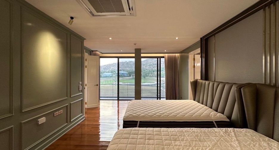 For sale 4 bedrooms villa in Hua Hin, Prachuap Khiri Khan