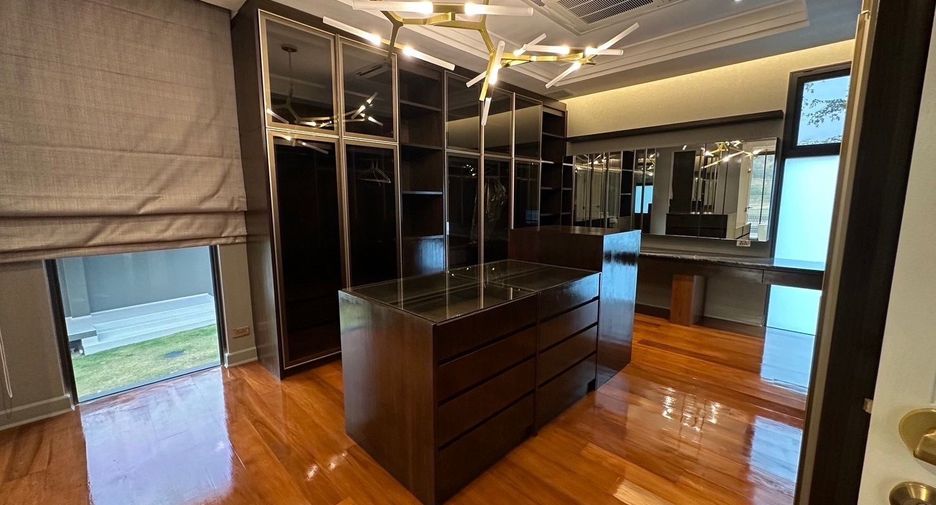For sale 4 bedrooms villa in Hua Hin, Prachuap Khiri Khan