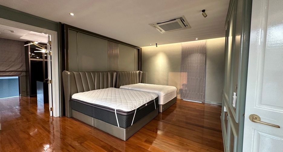 For sale 4 bedrooms villa in Hua Hin, Prachuap Khiri Khan