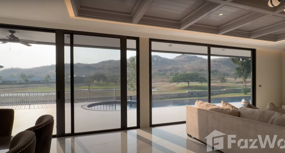 For sale 4 bedrooms villa in Hua Hin, Prachuap Khiri Khan