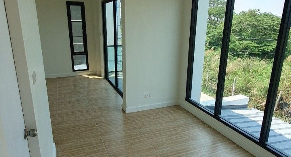 出售 4 卧室 独立屋 在 Bang Phli, Samut Prakan