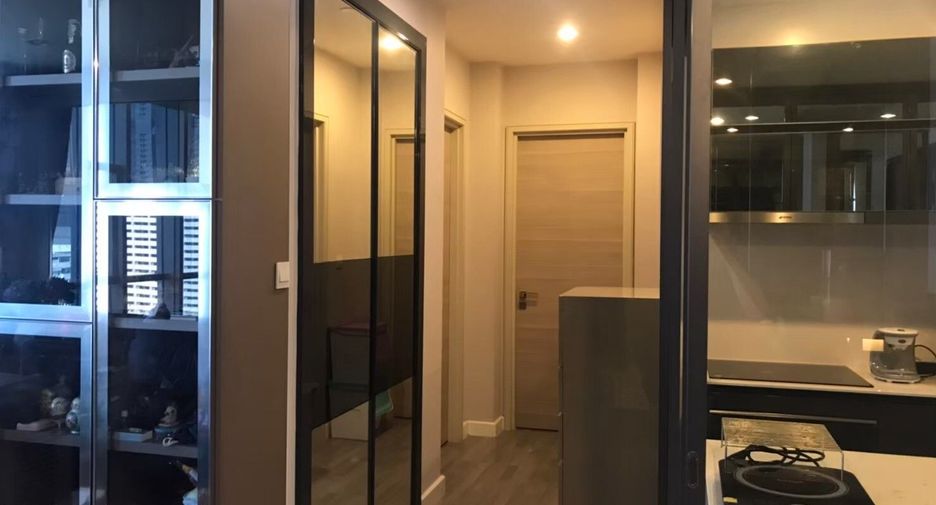 For sale 2 bedrooms condo in Sathon, Bangkok
