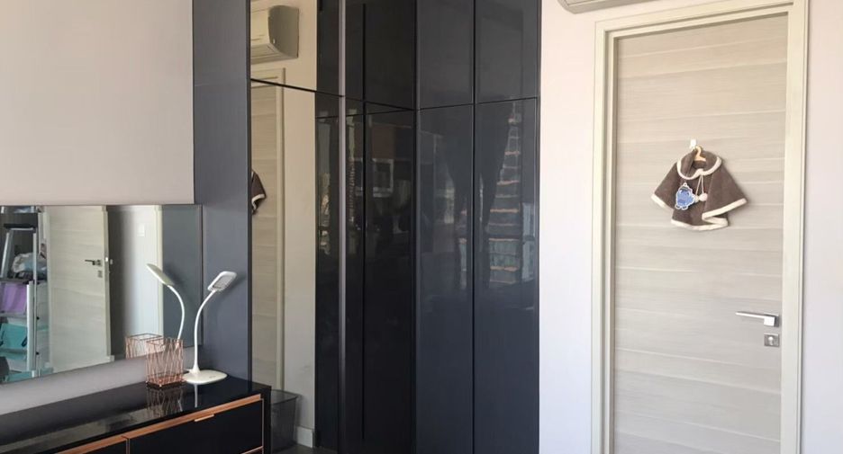 For sale 2 bedrooms condo in Sathon, Bangkok