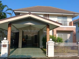Casa en venta de 3 habitaciones en San Kamphaeng, Chiang Mai