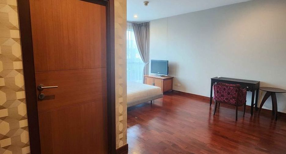 For rent and for sale 2 bedrooms condo in Yan Nawa, Bangkok
