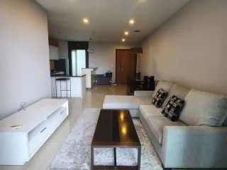 À vendre et à louer 2 chambres condo à Yan Nawa, Bangkok