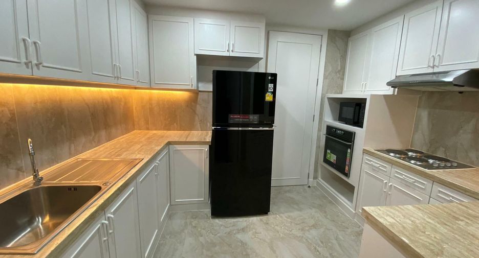 For sale and for rent 3 bedrooms condo in Khlong Toei, Bangkok