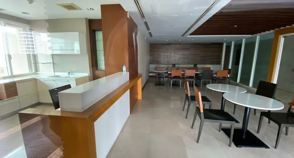 For sale and for rent 3 bedrooms condo in Khlong Toei, Bangkok
