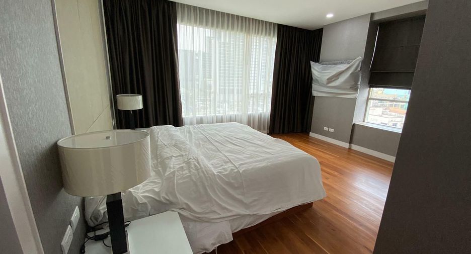 For sale and for rent 3 bedrooms condo in Khlong Toei, Bangkok