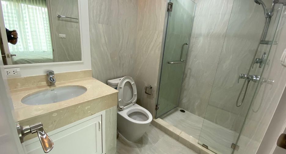 For sale and for rent 3 bedrooms condo in Khlong Toei, Bangkok