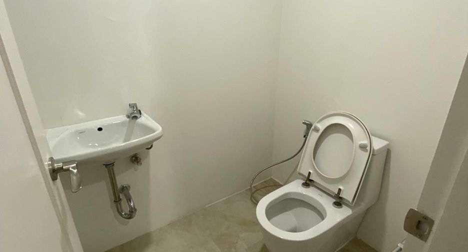 For sale and for rent 3 bedrooms condo in Khlong Toei, Bangkok