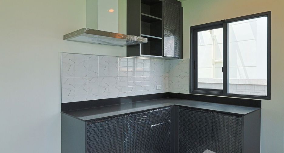 Продажа 4 спальни дом в Bang Phli, Самутпракан