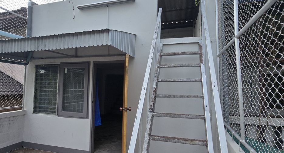 Продажа 3 спальни таунхаус в Mueang Chiang Mai, Чианг Маи
