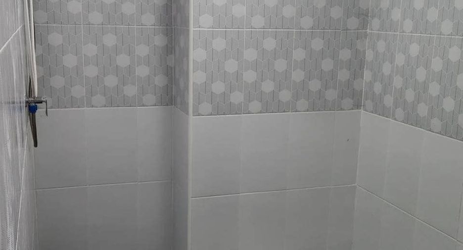 For sale and for rent 3 bedrooms townhouse in Watthana, Bangkok