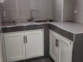 Reihenhaus zum Kauf und zur Miete mit 3 Zimmer in Watthana, Bangkok