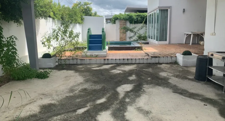 Villa zum Kauf mit 4 Zimmer in Hua Hin, Prachuap Khiri Khan