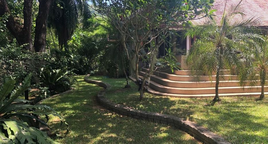 For rent 2 bedrooms villa in Mueang Phuket, Phuket