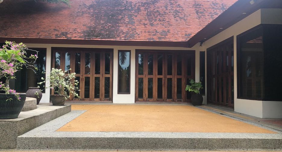 For rent 2 bedrooms villa in Mueang Phuket, Phuket