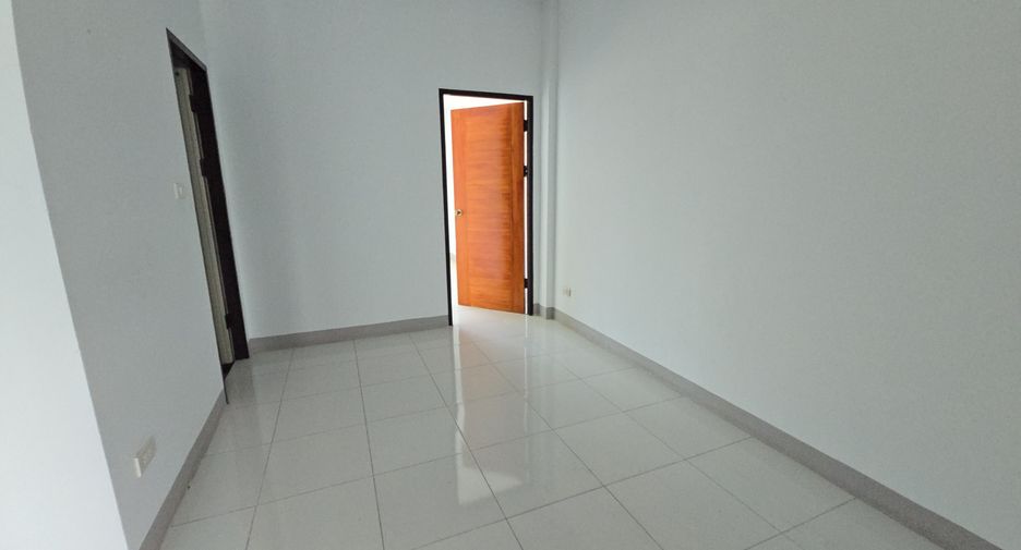 For sale 3 bedrooms townhouse in Mae Rim, Chiang Mai