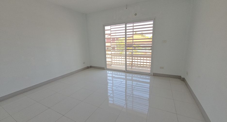 For sale 3 bedrooms townhouse in Mae Rim, Chiang Mai